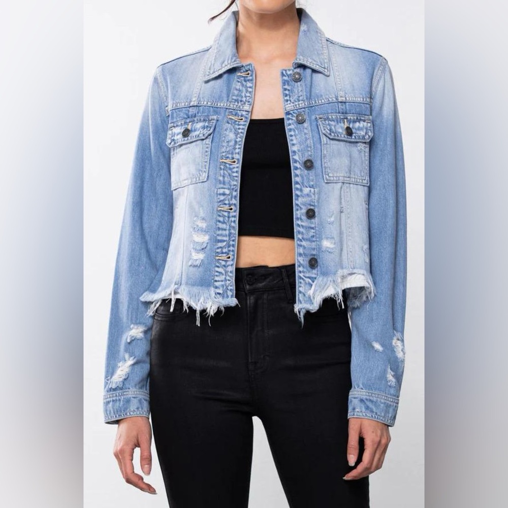HIDDEN JEANS Frayed Light-Wash Cropped Denim Jacket - size Small